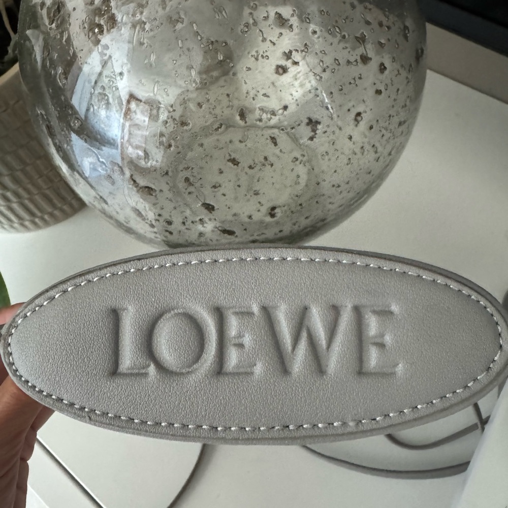LOEWE
Logo Plaque Dice Pocket Bag - Picture 4 of 5
